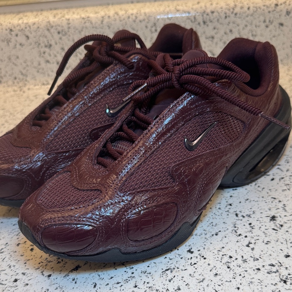 Nike Low-Top Maroon Athletic Sneakers - Picture 8 of 16